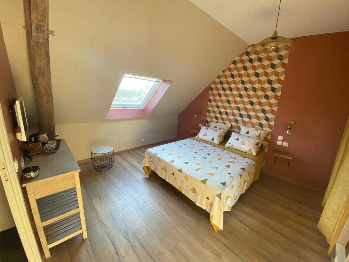 Chambres D Hotes De La Mauguiniere Neuille-le-Lierre Ngoại thất bức ảnh